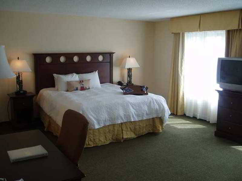 Hampton Inn & Suites Tampa Ybor City Downtown Номер фото